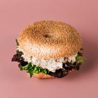 ساندویچ مرغ و پنیر خامه ای