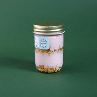 ماست توت فرنگی